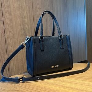 Nine West black mini tote bag clutch
Black Structured Mini Crossbody Bag